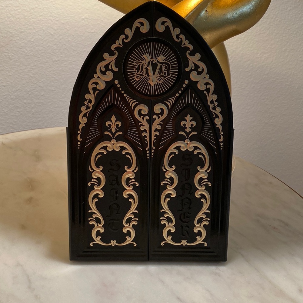 Kat Von D Saint & Sinner Eyeshadow Palette